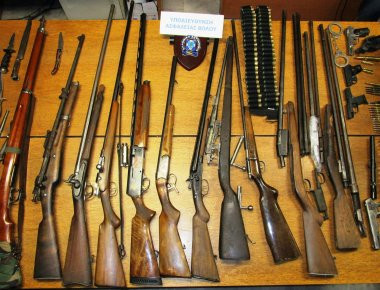 Εντοπίστηκε οπλοστάσιο στο σπίτι ενός 50χρονου αλλοδαπού (upd)